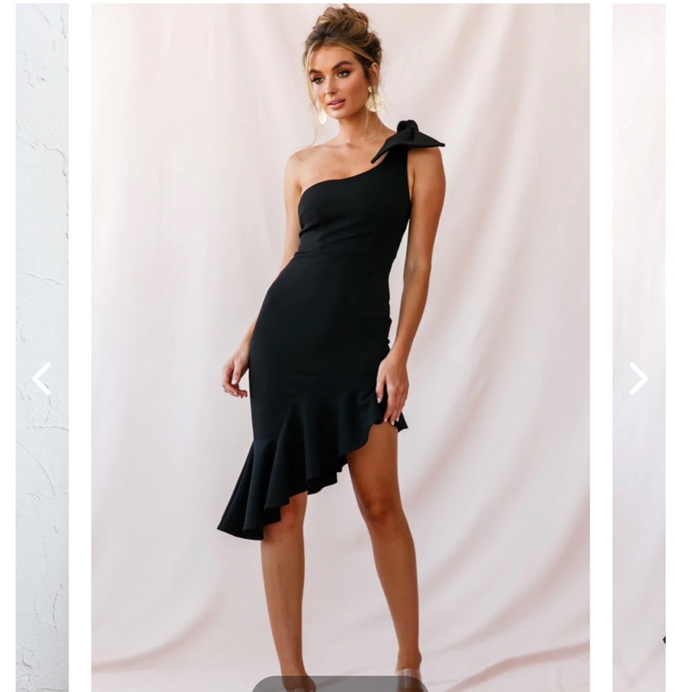 Selfie leslie- Tiffany One-Shoulder Bow Dress Black - XS NEW WITH TAGS
